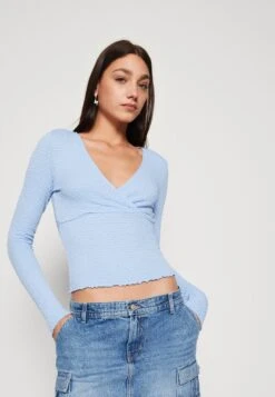 Monki Longsleeve - Blue Light -Monki Winkel 03ef873a26174daf96c62c015423617f