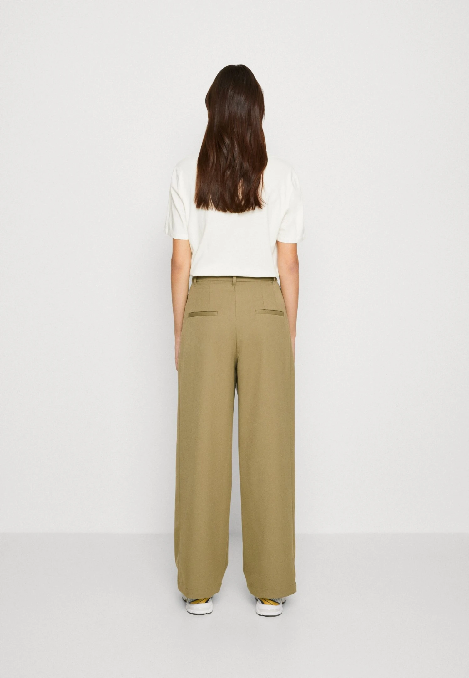 Monki Broek - Khaki Green Medium Dusty 3 Monki Broek - Khaki Green Medium Dusty - Afbeelding 3
