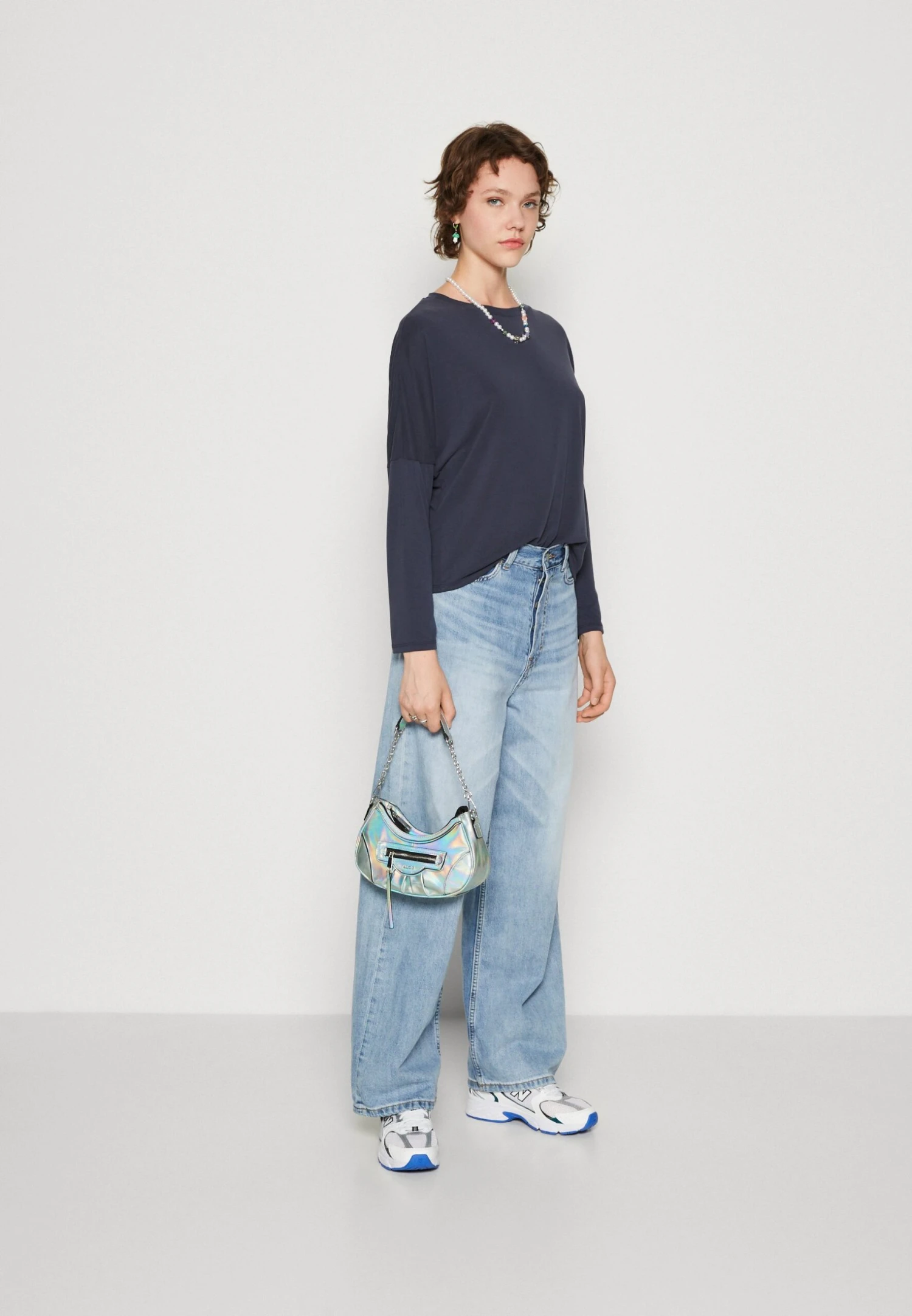 Monki Longsleeve - Blue 2 Monki Longsleeve - Blue - Afbeelding 2