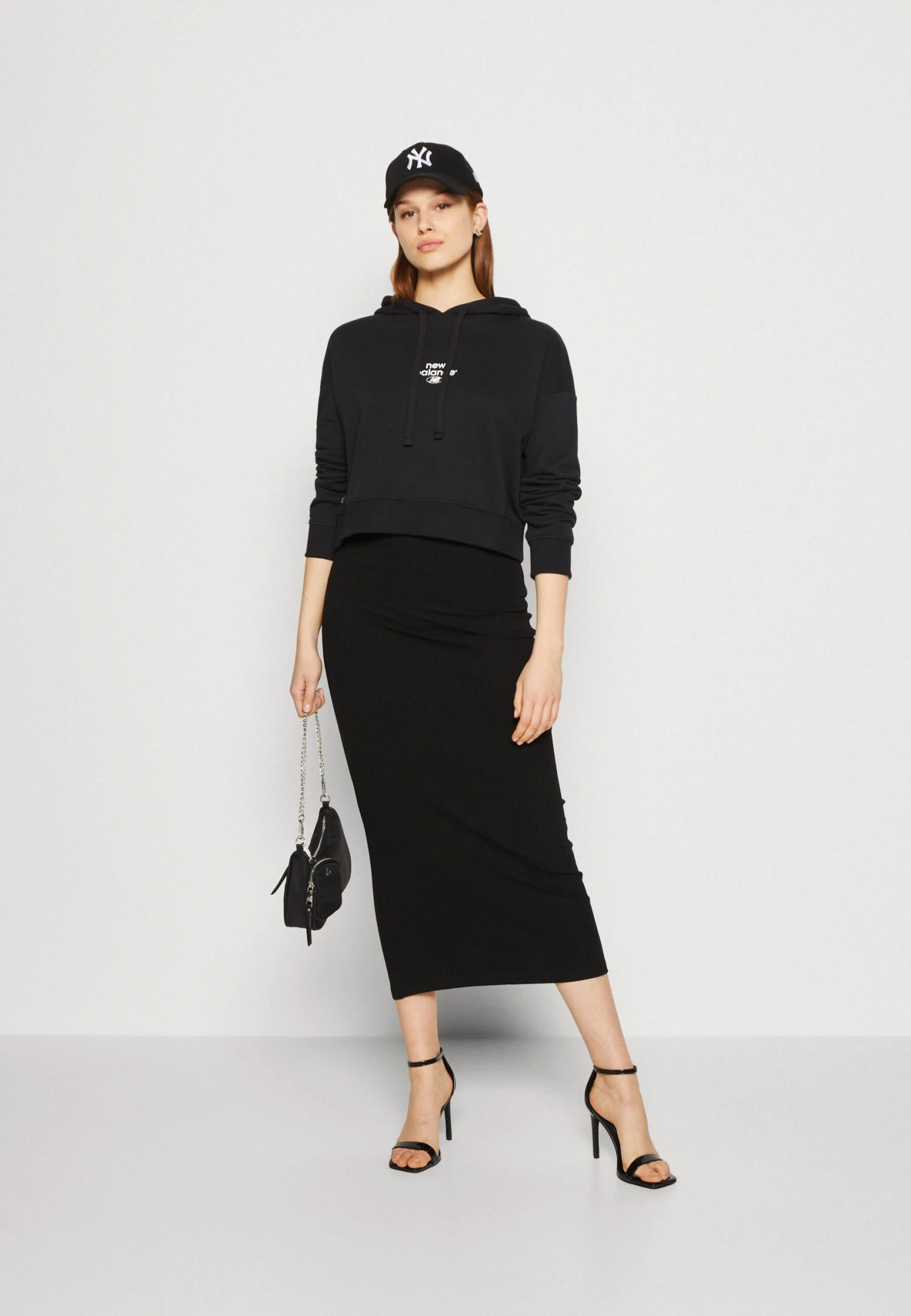 Monki Kokerrok - Black Dark 2 Monki Kokerrok - Black Dark - Afbeelding 2