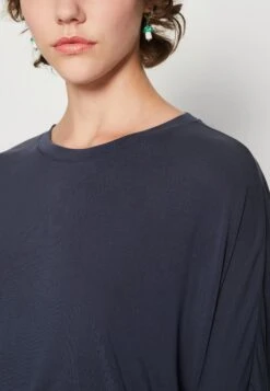 Monki Longsleeve - Blue 11 Monki Longsleeve - Blue -Monki Winkel 4737ec891240428197c98af2aaf6cd67