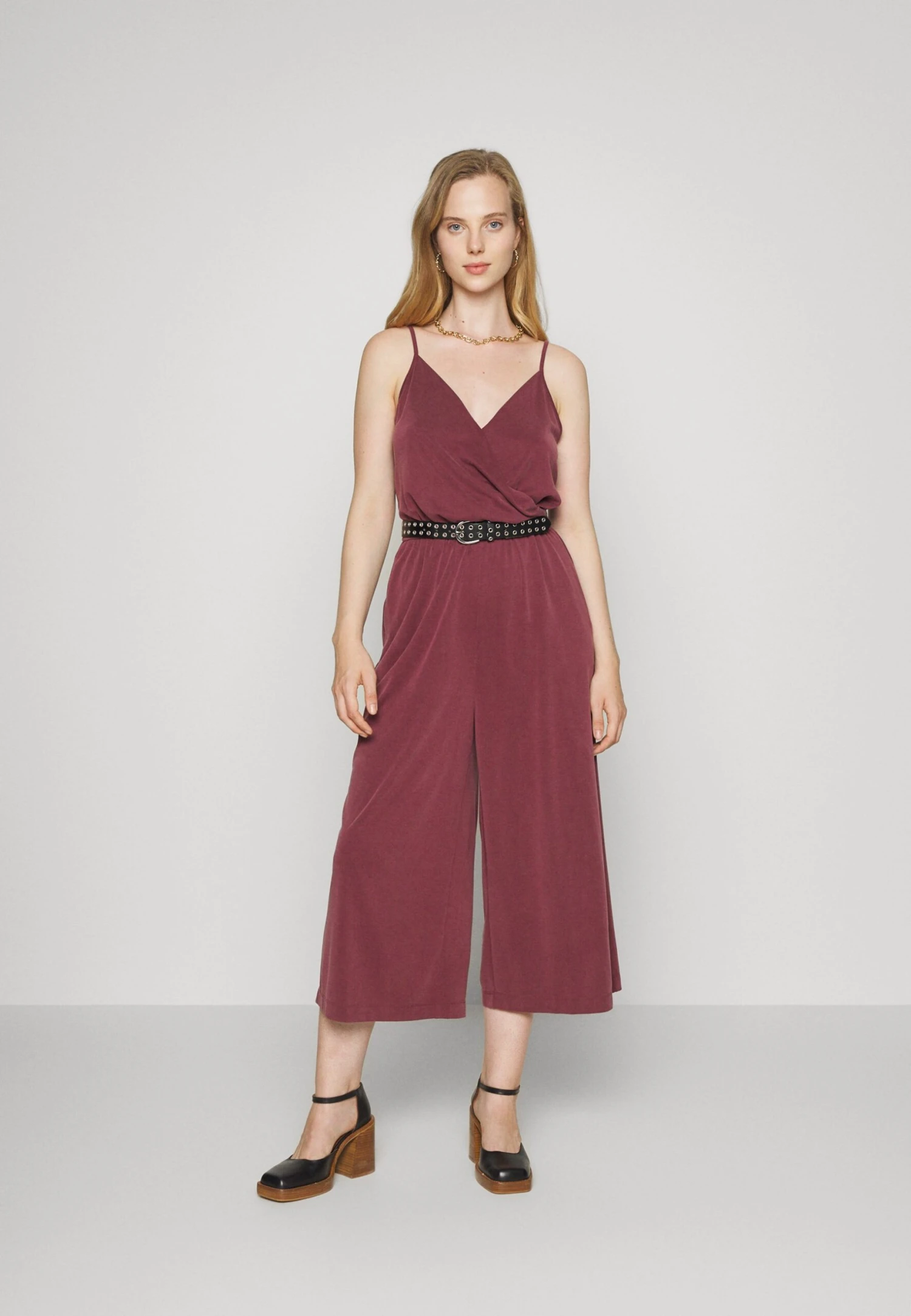 Monki Jumpsuit - Red Dark 2 Monki Jumpsuit - Red Dark - Afbeelding 2
