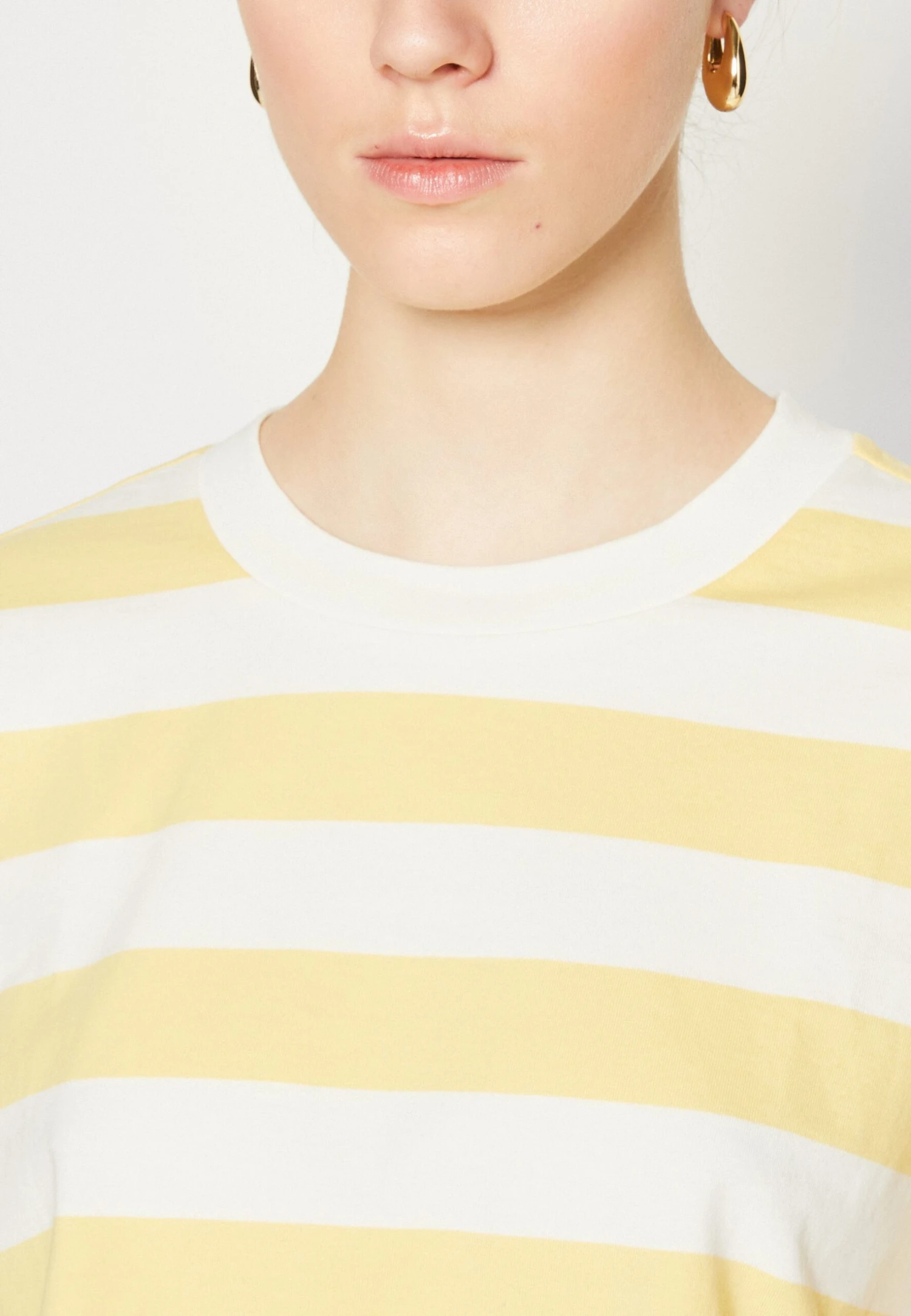 Monki T-Shirt Print - Yellow Light 6 Monki T-Shirt Print - Yellow Light - Afbeelding 6