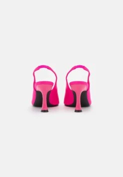 Monki Klassieke Pumps - Dark Pink 9 Monki Klassieke Pumps - Dark Pink -Monki Winkel 4df9349d3e9b424080b9d01e310d112e