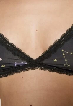 Monki Triangel Bh - Black Dark Astro 9 Monki Triangel Bh - Black Dark Astro -Monki Winkel 59959eea25ff428397007f85b1847629