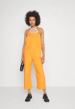 Monki Winkel -Monki Winkel 5c3163bcb1a641338701e04b85790bd7