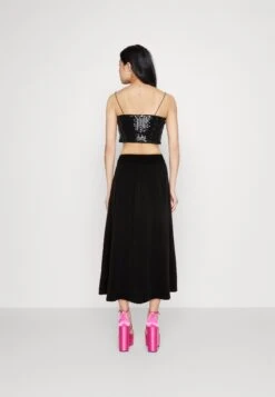 Monki Maxirok - Black Solid 8 Monki Maxirok - Black Solid -Monki Winkel 5e88c1029f8341dc9ae609ac5b113c95