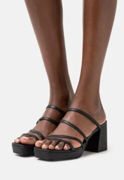 Monki Muiltjes Met Hak - Black