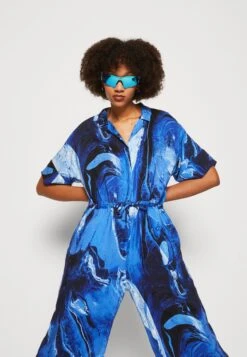 Monki Jumpsuit - Blue Liquid -Monki Winkel 6294275b2b3141b5aa7ce955b0cda489