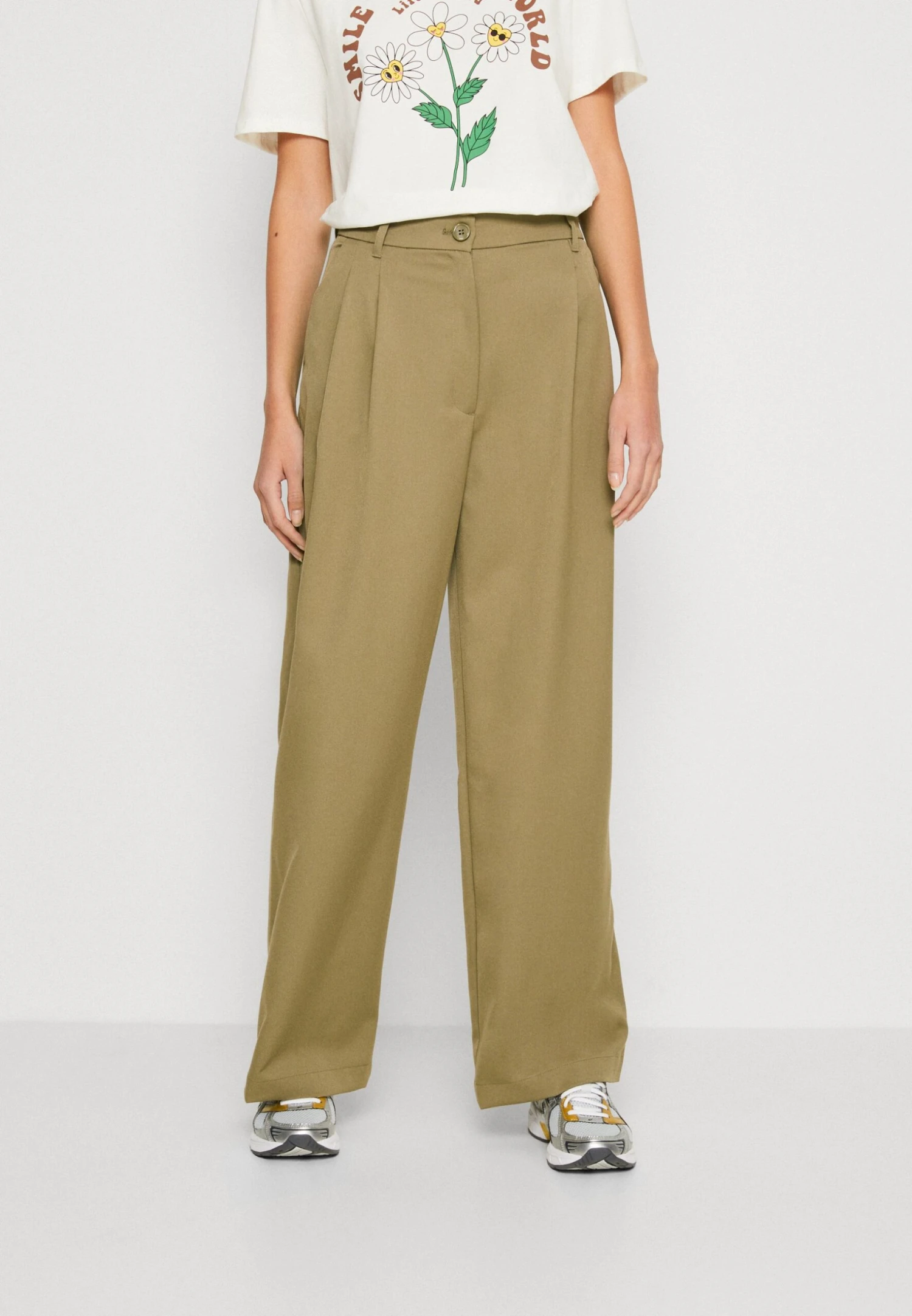 Monki Broek - Khaki Green Medium Dusty 1 Monki Broek - Khaki Green Medium Dusty
