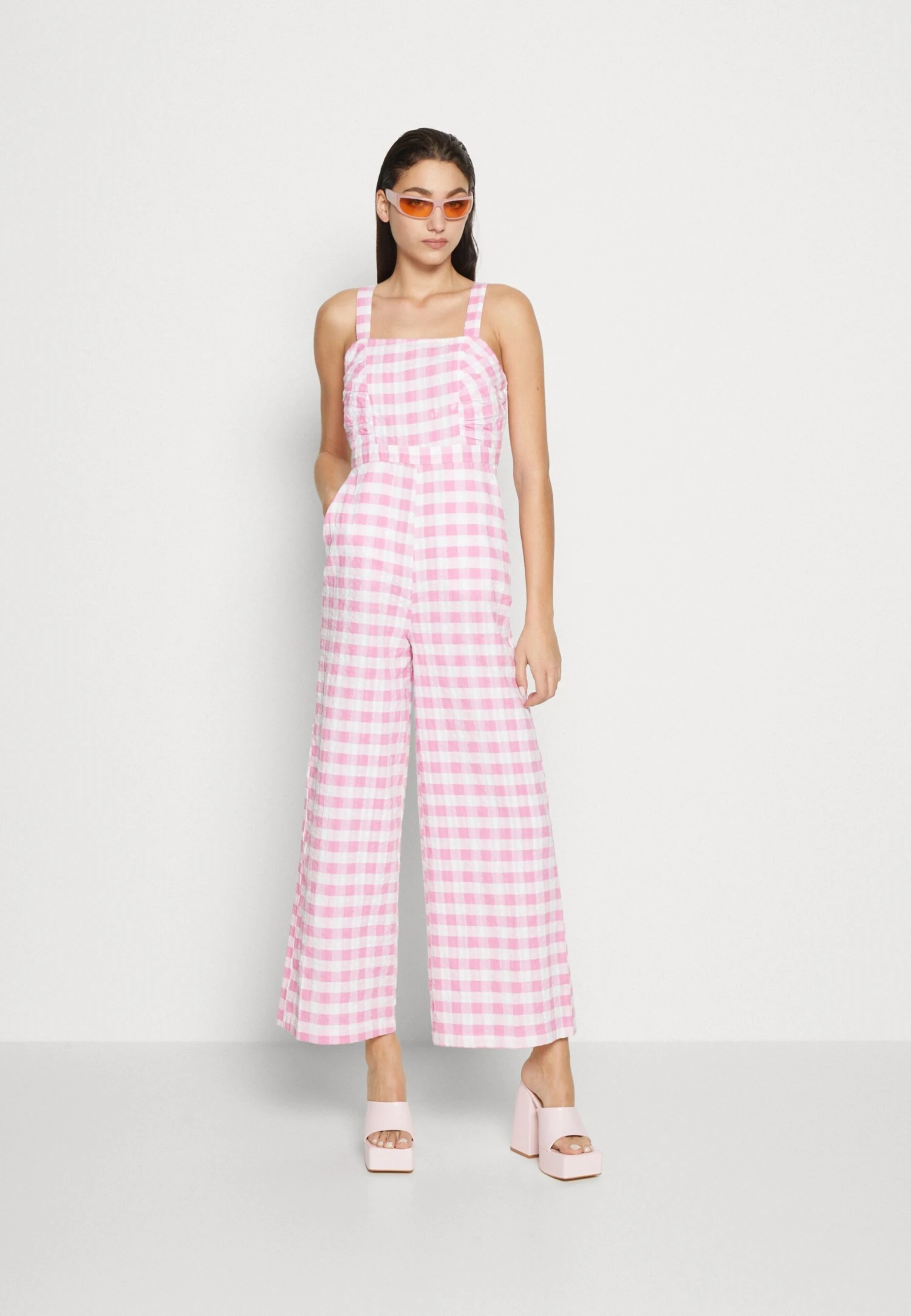 Monki Jumpsuit - Pink 2 Monki Jumpsuit - Pink - Afbeelding 2