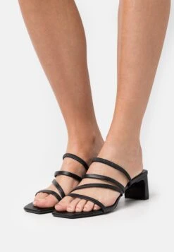 Monki Sandalen - Black