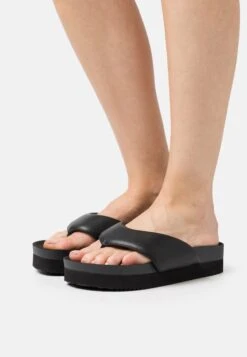 Monki Teensandalen - Black Dark