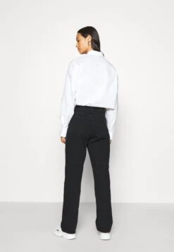 Monki Straight Leg Jeans - Black Dark 7 Monki Straight Leg Jeans - Black Dark -Monki Winkel 7ab8d9546cd94d4db1f90ac8dadde144
