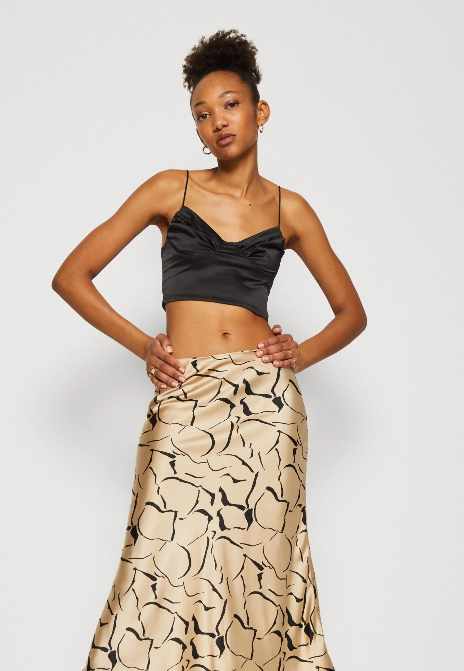 Monki A-Lijn Rok - Beige Medium Dusty 4 Monki A-Lijn Rok - Beige Medium Dusty - Afbeelding 4