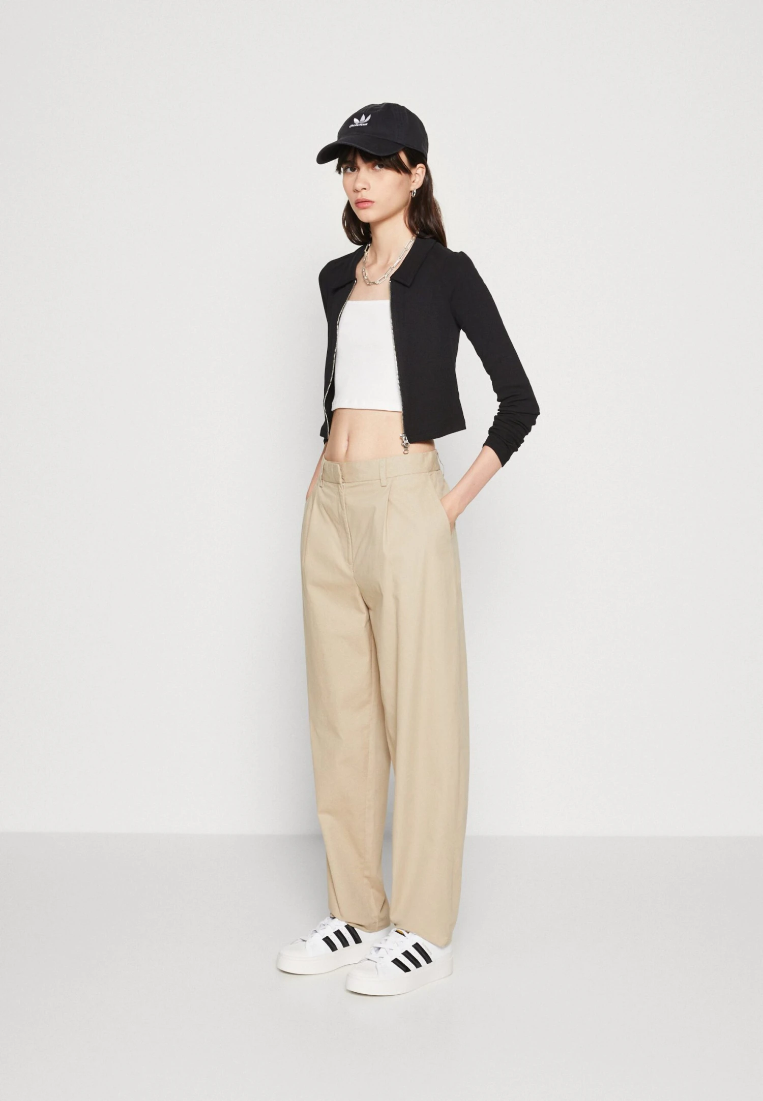Monki Chino - Beige 2 Monki Chino - Beige - Afbeelding 2