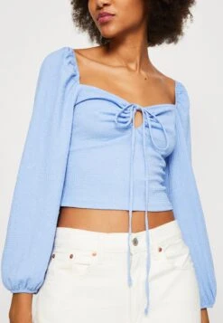 Monki Longsleeve - Light Blue 11 Monki Longsleeve - Light Blue -Monki Winkel 859dbaeb1aac4738b9bf5f0856c1bf35