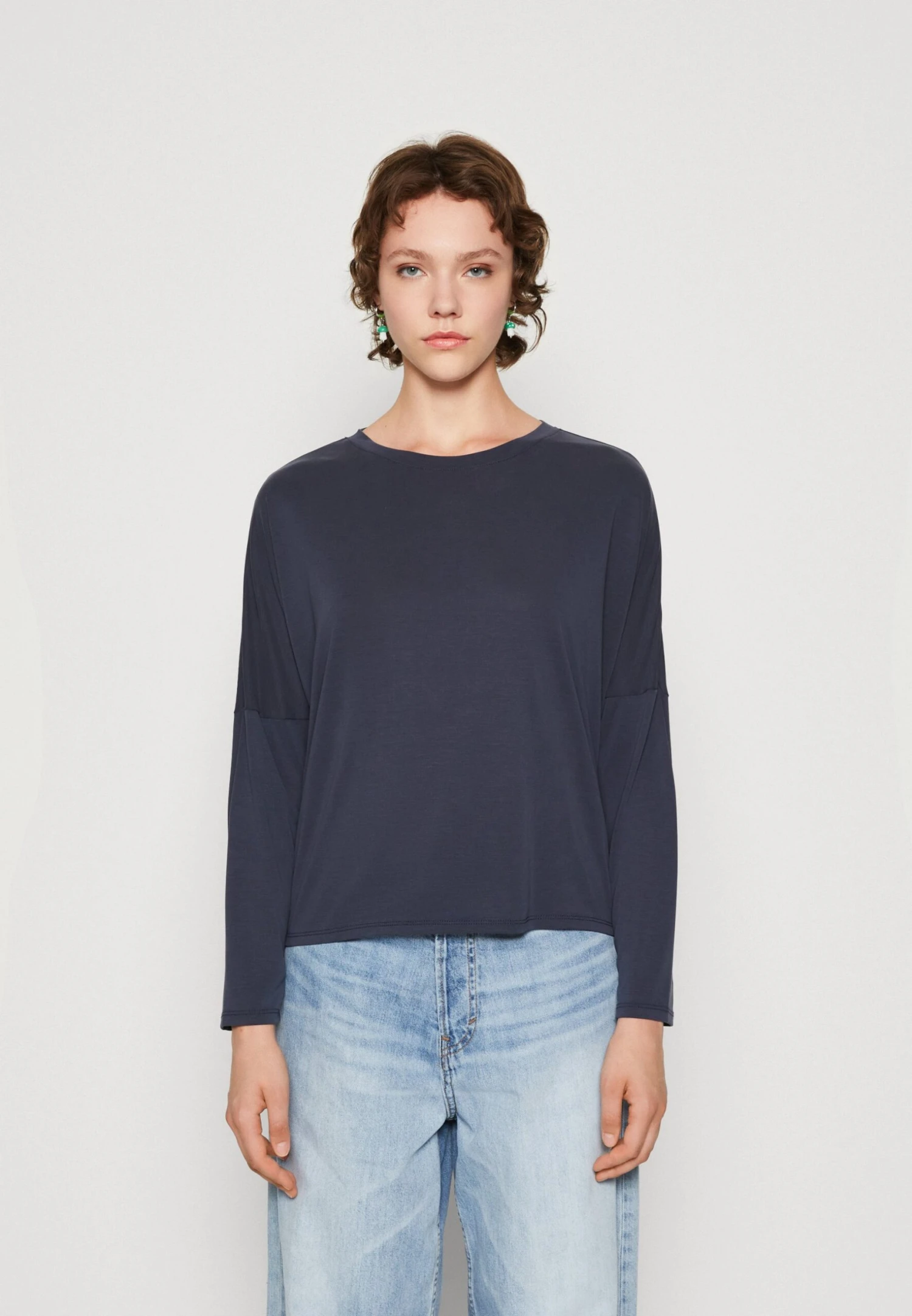 Monki Longsleeve - Blue 1 Monki Longsleeve - Blue