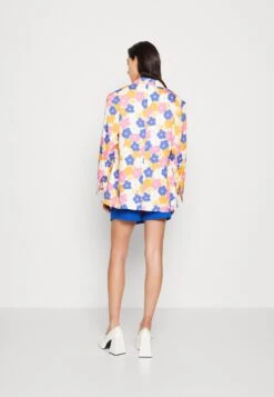 Monki Blazer - Pink Light -Monki Winkel 945d347ede6042b889b0e2678c9f8dee