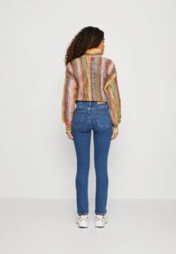 Monki Slim Fit Jeans - Blue -Monki Winkel 97a2bcb958e84355ae1b7dbdcf41859a