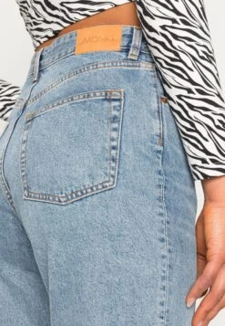 Monki Straight Leg Jeans - Blue Dusty Light 9 Monki Straight Leg Jeans - Blue Dusty Light -Monki Winkel 9c86d055d246475dae919f7377f0ea53