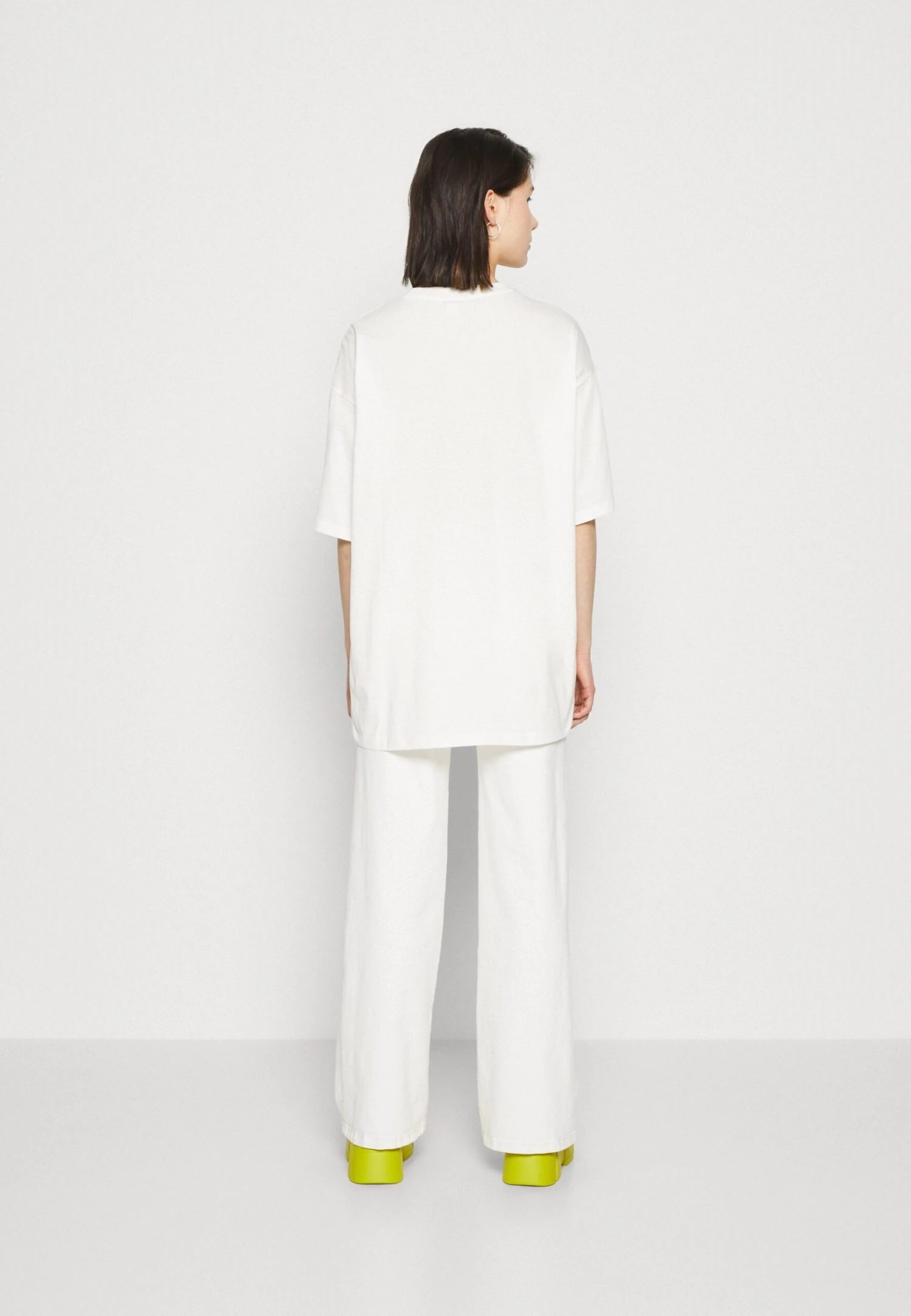 Monki T-Shirt Basic - Pink/Off-White 3 Monki T-Shirt Basic - Pink/Off-White - Afbeelding 3
