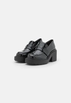 Monki Instappers - Black Dark -Monki Winkel ad67728b8c7248a1a949445b8acef20d