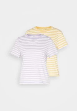Monki 2 Pack - T-Shirt Print - White Yellow/White Lilac 12 Monki 2 Pack - T-Shirt Print - White Yellow/White Lilac -Monki Winkel af64db6114014c408ab31137bb00cfa8