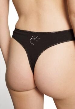 Monki 3 Pack - String - Black 13 Monki 3 Pack - String - Black -Monki Winkel b3f2b2a6112949e895cdff32f2e69fd0