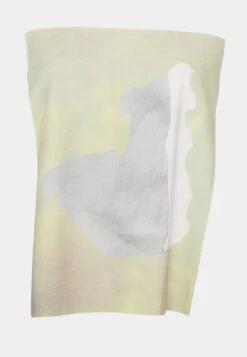 Monki T-Shirt Basic - White Dusty 5 Monki T-Shirt Basic - White Dusty -Monki Winkel b70d65de1dbe4a4881111e696d60870e