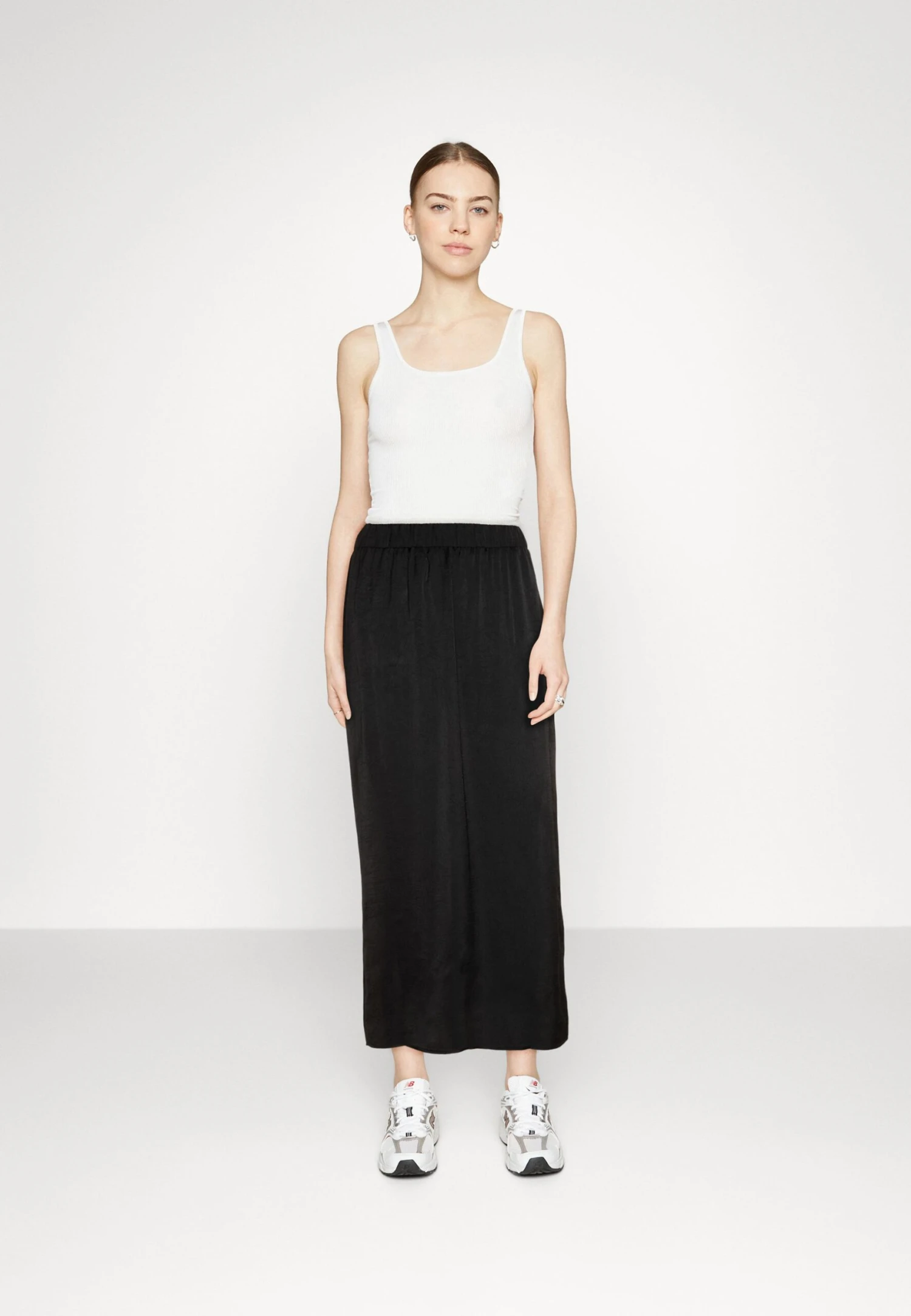 Monki Maxirok - Black Dark 2 Monki Maxirok - Black Dark - Afbeelding 2