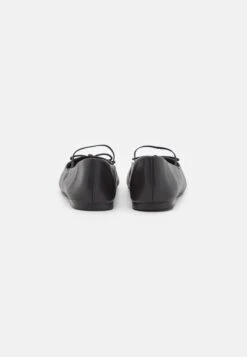Monki Ballerina'S Met Enkelbandjes - Black Dark -Monki Winkel c035d0a73f004f24acddfab1cb394b71