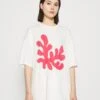 Monki T-Shirt Basic - Pink/Off-White