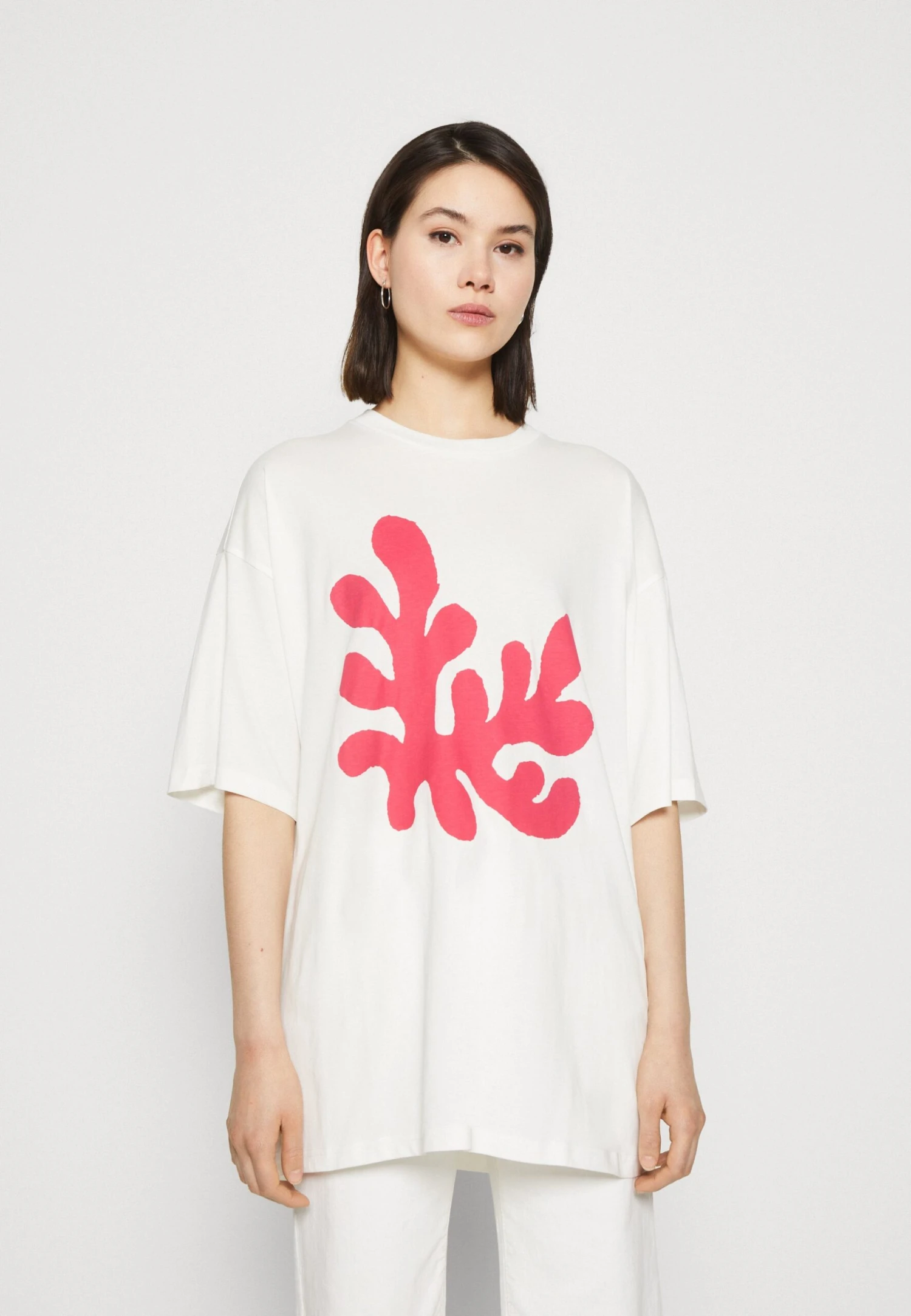 Monki T-Shirt Basic - Pink/Off-White 1 Monki T-Shirt Basic - Pink/Off-White