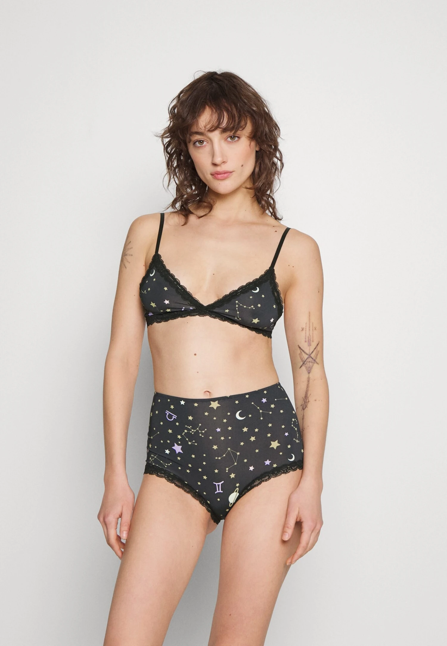 Monki Triangel Bh - Black Dark Astro 2 Monki Triangel Bh - Black Dark Astro - Afbeelding 2