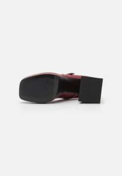Monki Hoge Hakken - Burgundy 10 Monki Hoge Hakken - Burgundy -Monki Winkel ca24ad4aecd244639090bc53ba8438c9
