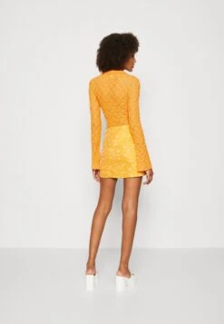 Monki Minirok - Orange 8 Monki Minirok - Orange -Monki Winkel cf23db1d939c48bbb99c80709e75fb69