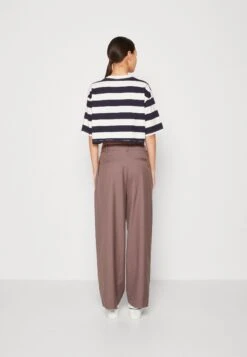 Monki T-Shirt Print - Dark Blue -Monki Winkel d1ecc65fecb4458fba530d1652d68da5