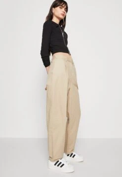 Monki Chino - Beige 9 Monki Chino - Beige -Monki Winkel d59929a7a00f422dadbeeb4acb51186e