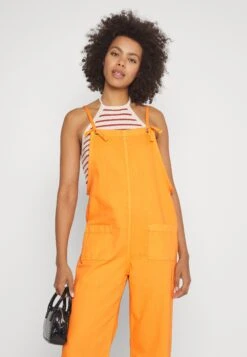 Monki Tuinbroek - Orange Bright -Monki Winkel db936b2811d84415bf71dd362fb43638