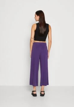 Monki Broek - Lilac Purple Dark -Monki Winkel eec759ed2b2642e58922d2fe98d97da4