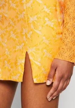 Monki Minirok - Orange 11 Monki Minirok - Orange -Monki Winkel f617d40b0555442dad58aaa6993444f2