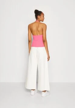 Monki Top - Pink 8 Monki Top - Pink -Monki Winkel f7e8a8d799c8473a86caebc64b3dc24e