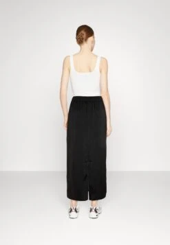 Monki Maxirok - Black Dark 8 Monki Maxirok - Black Dark -Monki Winkel f84cd2af707843a09d6b68df11cda39c