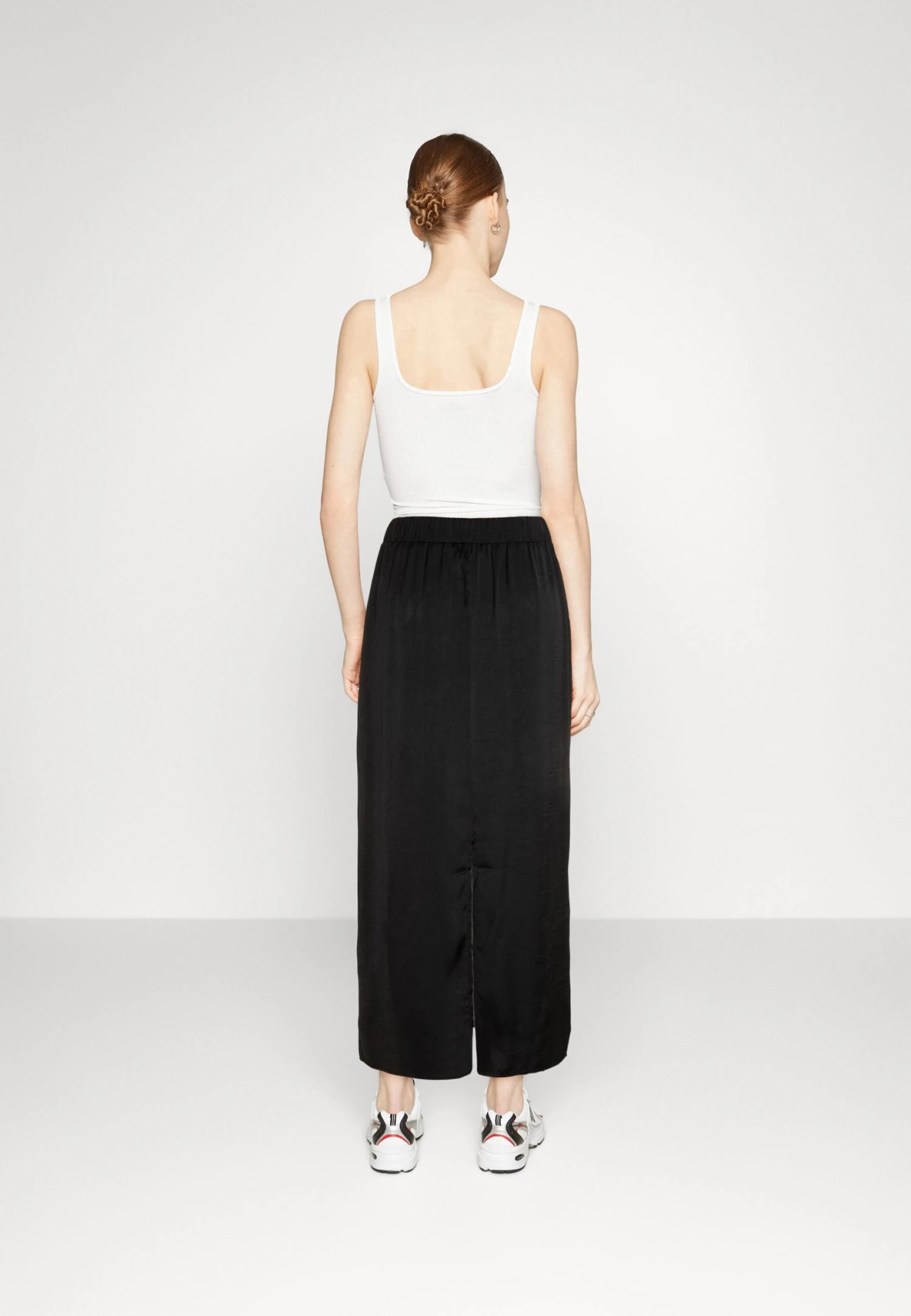 Monki Maxirok - Black Dark 3 Monki Maxirok - Black Dark - Afbeelding 3