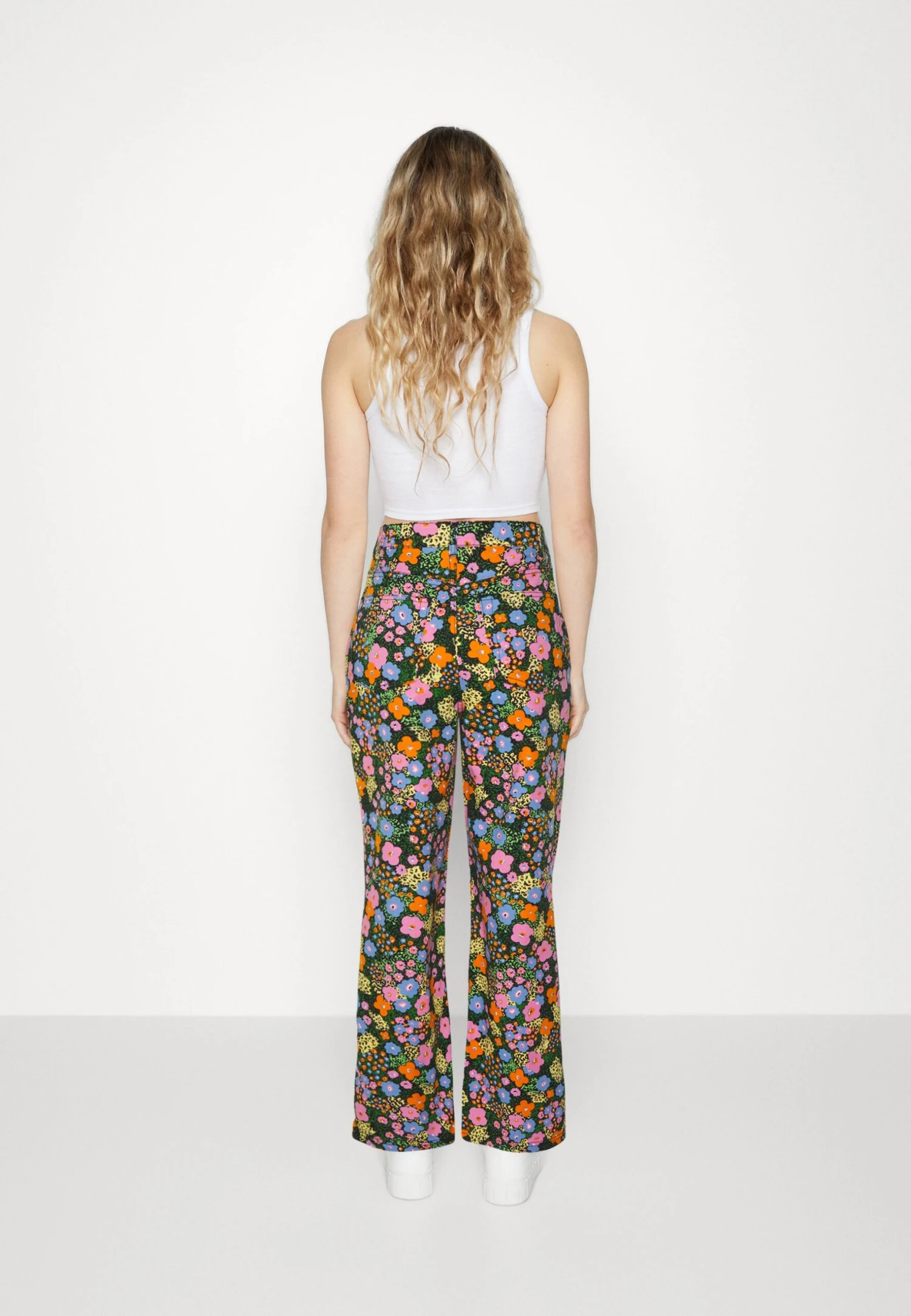 Monki Flared Jeans - Multi-Coloured 3 Monki Flared Jeans - Multi-Coloured - Afbeelding 3